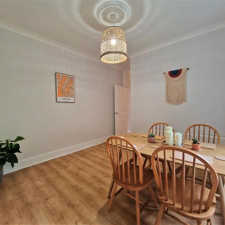 סוואנסי Lovely Seafront Apartment With Garden מראה חיצוני תמונה