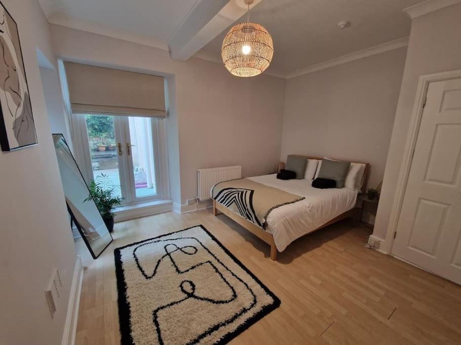 סוואנסי Lovely Seafront Apartment With Garden מראה חיצוני תמונה